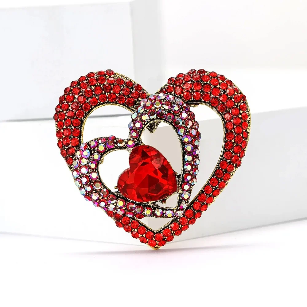 Alloy Rhinestones Hollowed Out Heart Design Ladies Brooch Valentine's Day Essentials  Luxury Novelty Elegant Party Accessories