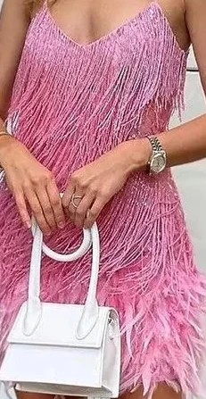 فستان نسائي للربيع والصيف بلون سادة ورقبة على شكل V بدون أكمام حلو مثير وشرابة غمد كاجوال أنيق مريح ومنتظم قياسي