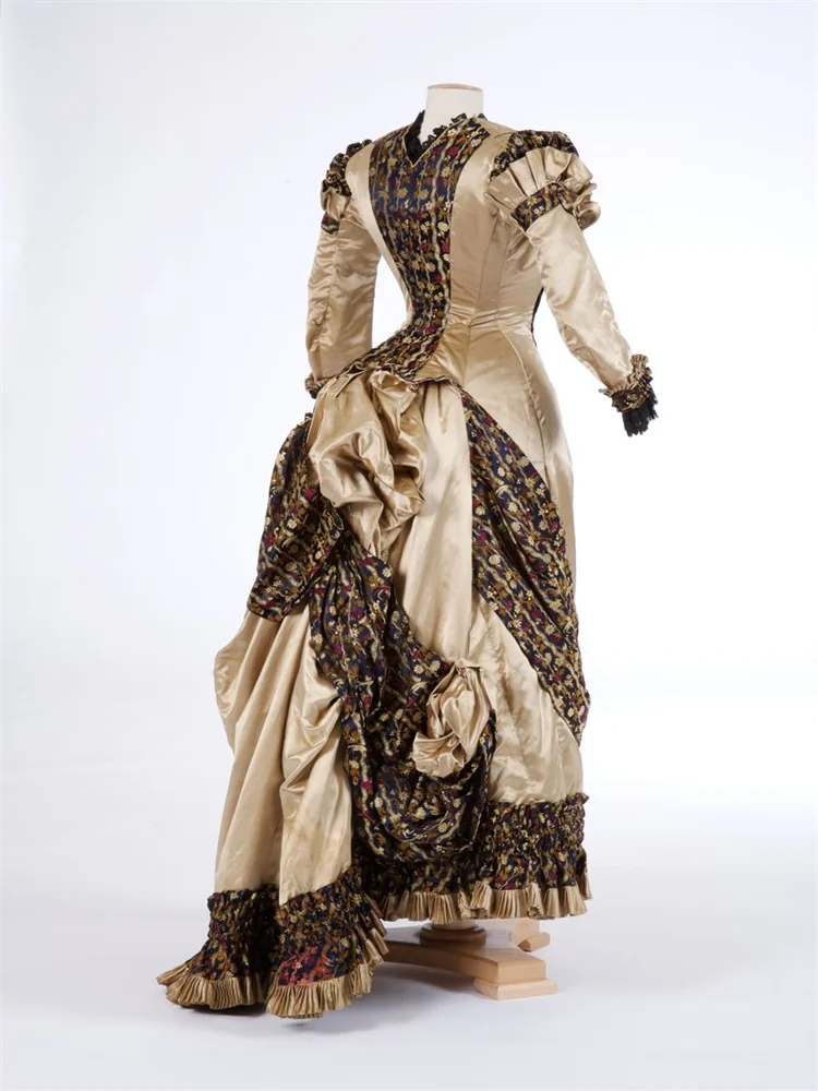 1889s Викторианское эдвардианское суетальное платье Королевского двора Исторический день прогулок Модное благородное бальное платье