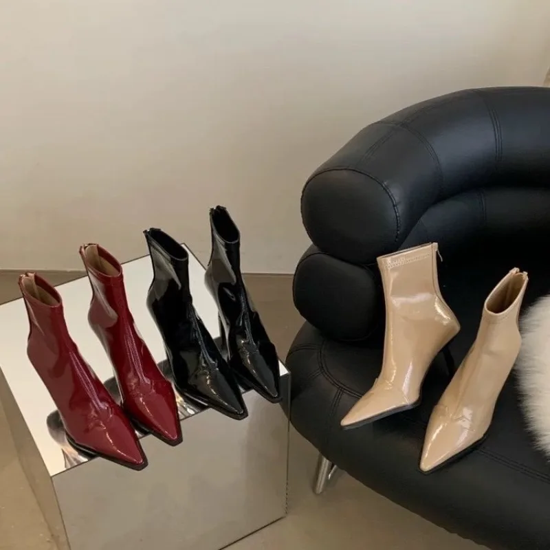 Botki za kostkę dla kobiet Zamszowe buty śniegowe ze szpiczastym noskiem Buty damskie 2024 Trend Designer Pumps Goth Chelsea Botas Gladiator Zapatos