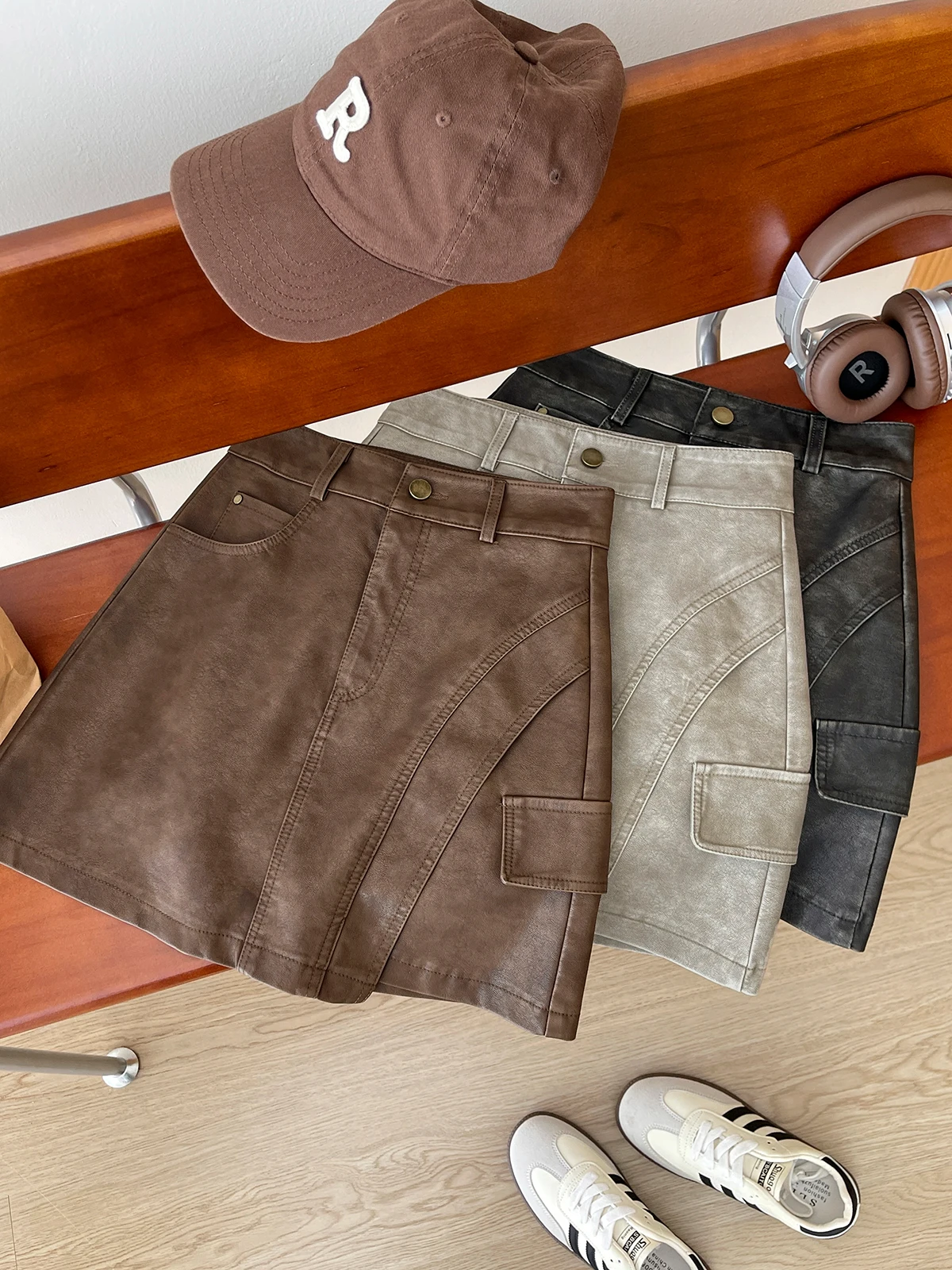 

Women's Vintage Tie Dye Color Pu Leather Mini Skirt Lady Streetwear High Waist Patchwork Faux Leather Short Skirt