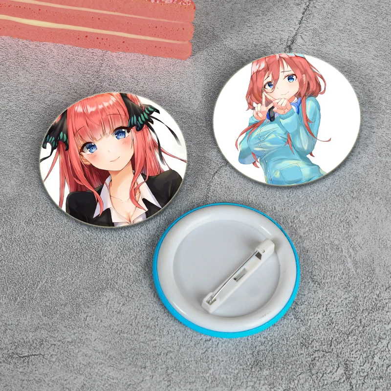 Cartoon Figure Nakano Yotsuba/Nino Brooches Anime The Quintessential Quintuplets Badge Jacket Jeans Lapel Pins Gift Accessory