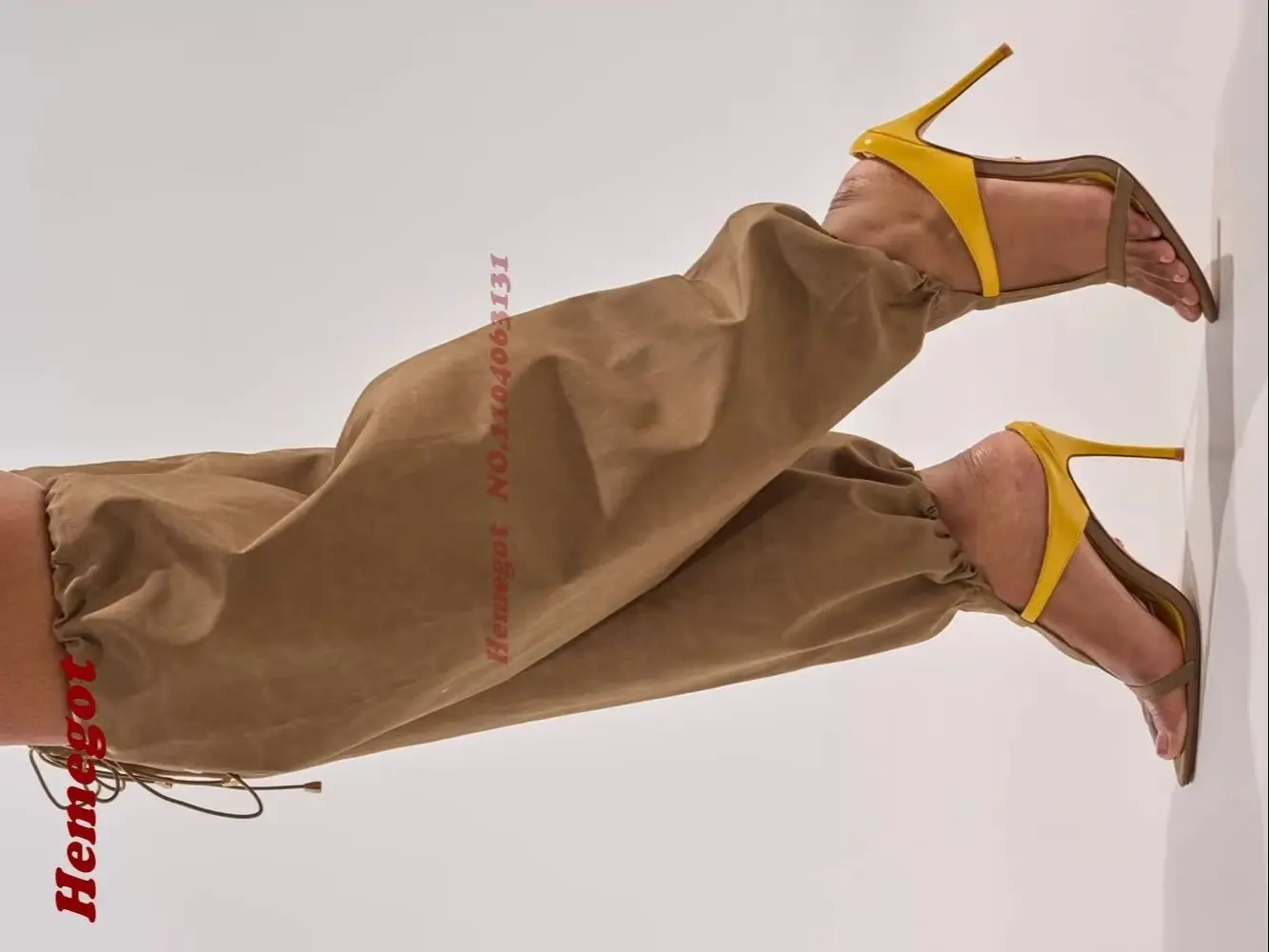 Open Toe Thin Stiletto Contrast Color High Heel Party Sandals Two-Tone Yellow Brown T-Strap Ankle Strap Sandals Pleated Shoes