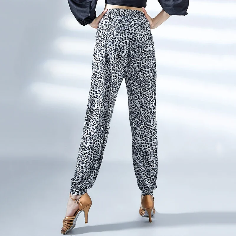 Damskie spodnie do tańca latynoamerykańskiego, odzież treningowa, cha-cha, samba, rumba, odzież do tańca towarzyskiego, luźne spodnie latynoskie, czarne w panterkę BL8328