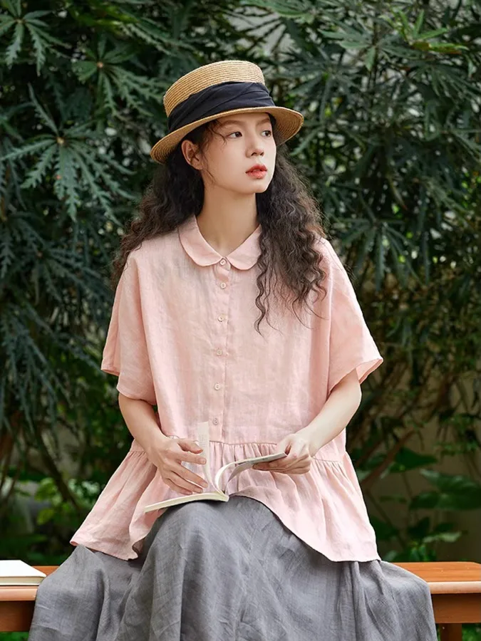 

Лето 2026: Повседневная тонкая льняная блузка с коротким рукавом и воротником «Питер Пэн» для женщин, универсальный топ от китайского производителя, стандартный крой, однотонная.