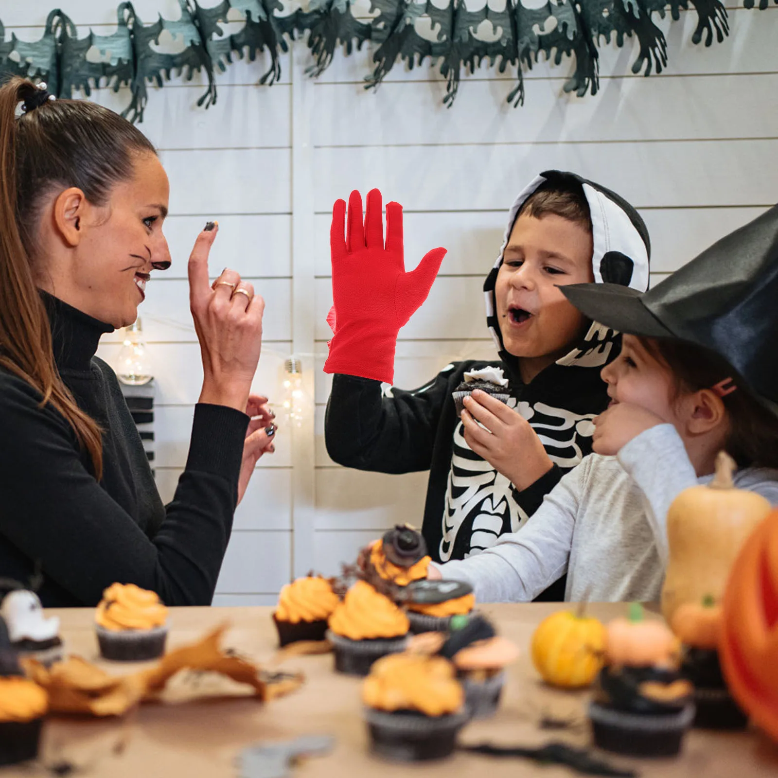 

1Pair Christmas Gloves Red Short Furry Women Winter Exquisite Craftsmanship Xmas Party Christmas Gloves Party Favors