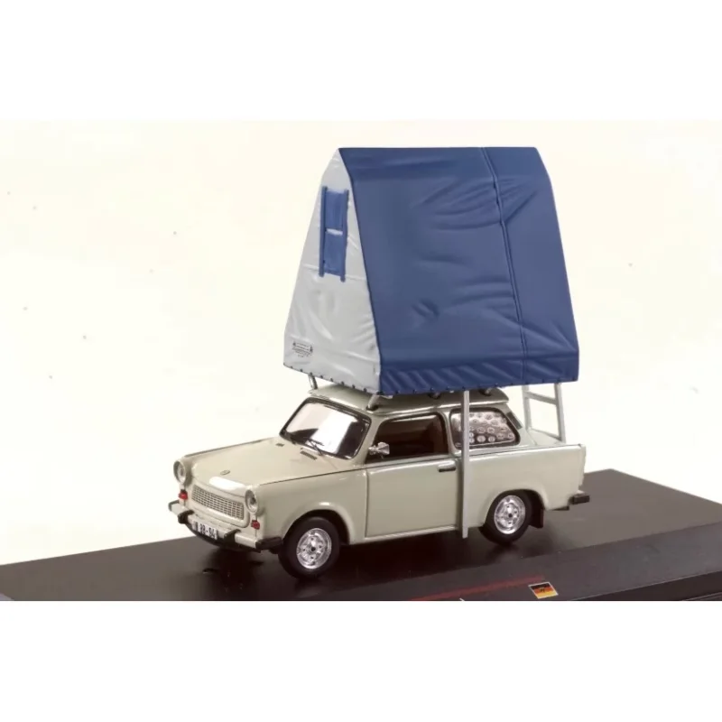 

Defects Diecast IST 1/43 Scale East German Trabant 601S Alloy Car Model Collectible Toy Gift Souvenir Display Ornament