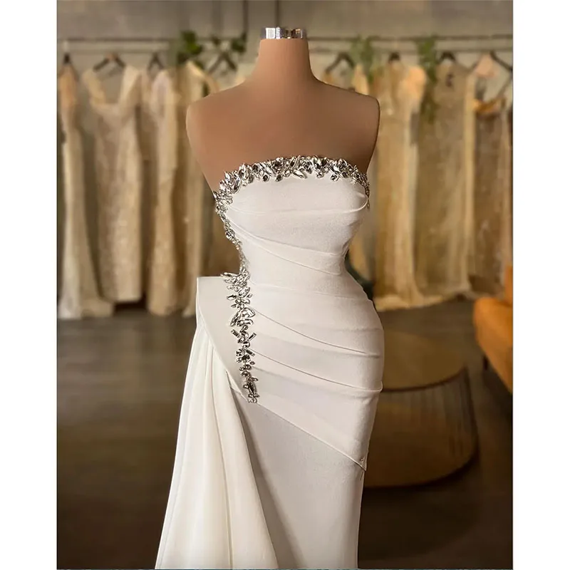 Elegante Kralen Zeemeermin Prom Jurken Strapless Hals Kristal Satijn Vrouwen Jurken Sweep Trein Formele Avondjurk