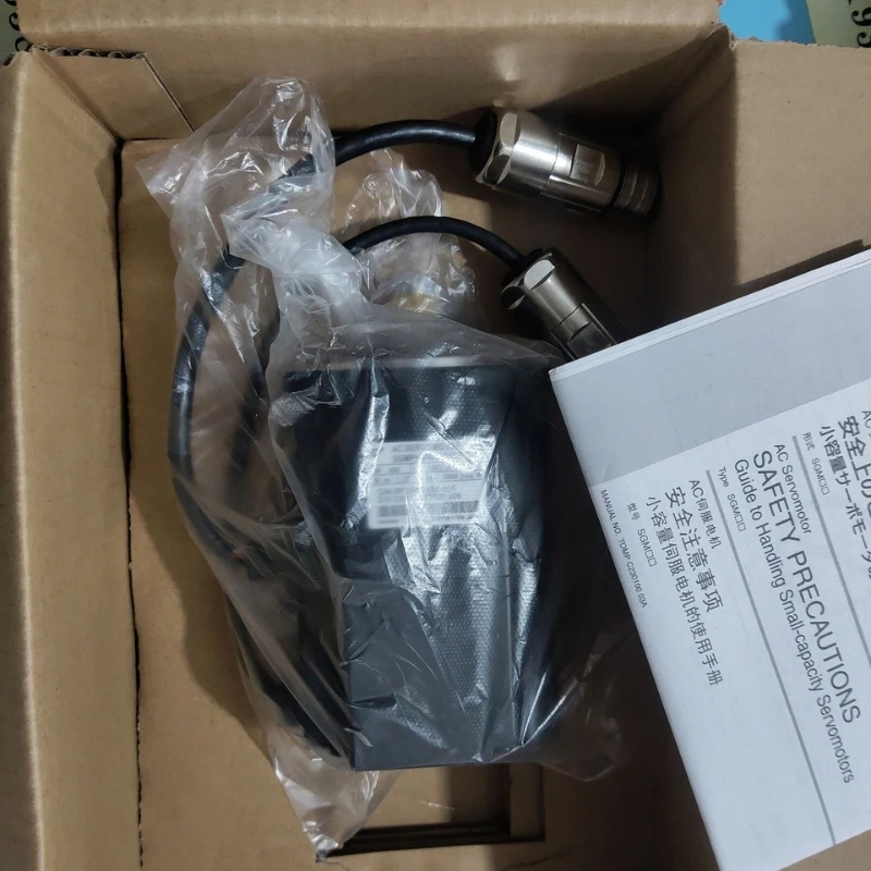 New Yaskawa SGMPH-04AAE4CD Servo Motor In Stock Fast Shipping