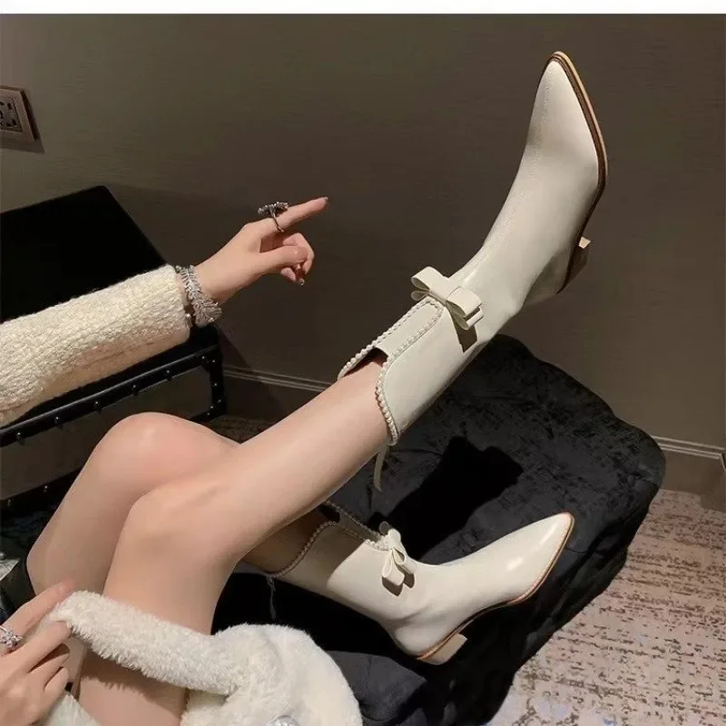 Pointed Thick Heel Short Boots for Women 2023 Autumn New French Vintage Mid Length Boots Pearl Bow Slim Chelsea Boots