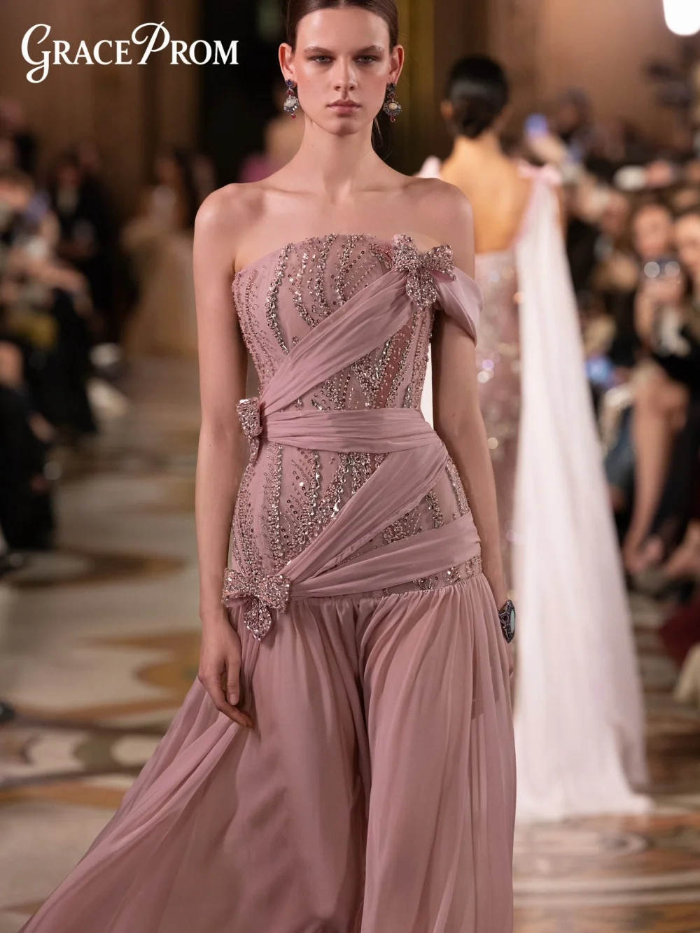 

Luxurious Strapless Prom Dress Flowy Beaded Chiffon Evening Gown Floral Appliqué Sparkling Party Dress 2026 Vestidos De Noche