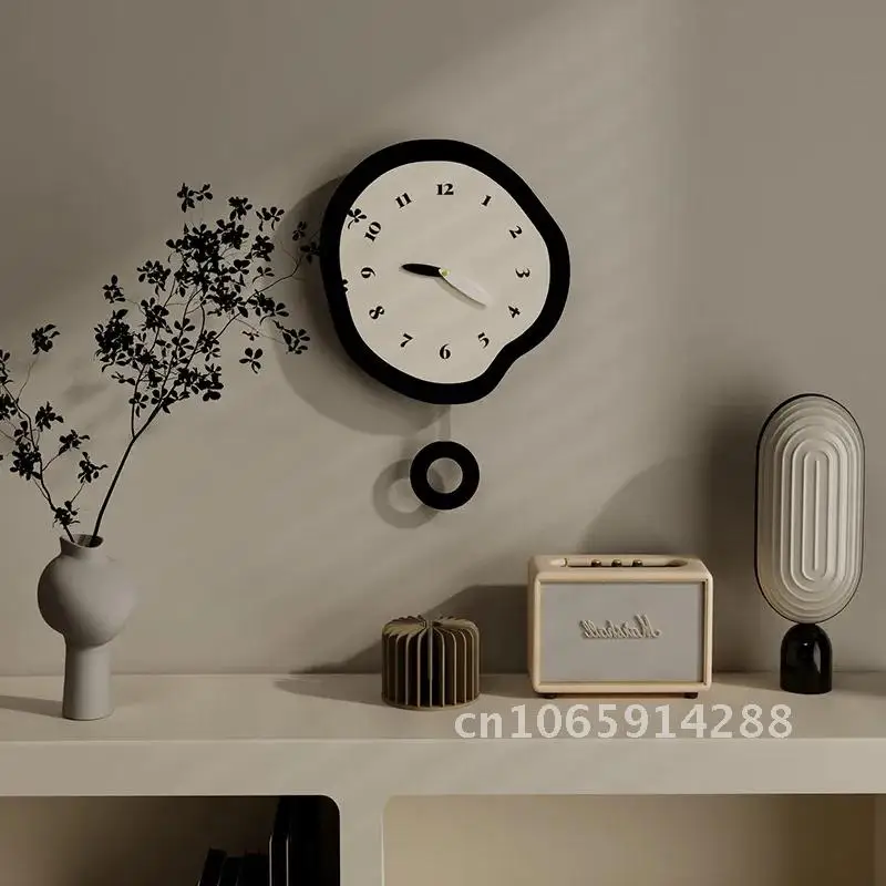 

MOMO Scandinavian Super Clock Restaurant Ins Clock Celebrity Clock Room Clock Wall Bedroom Living Silent Living Wall Clock Room