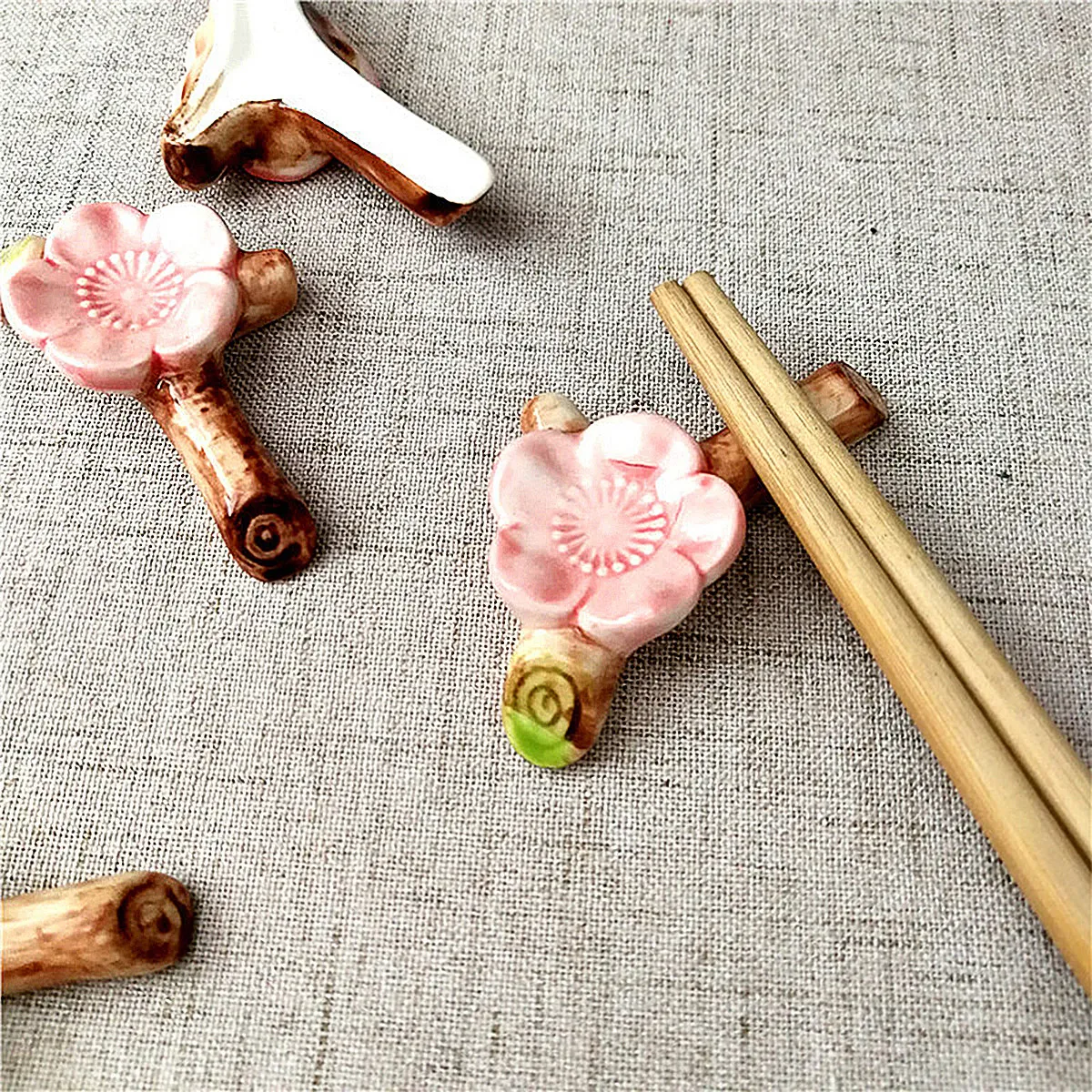 4Pcs Ceramic Cherry Blossom Chopsticks Rack Unique Plum Flower Design Spoon Fork Rest Tableware Supplies Portable Lightweight