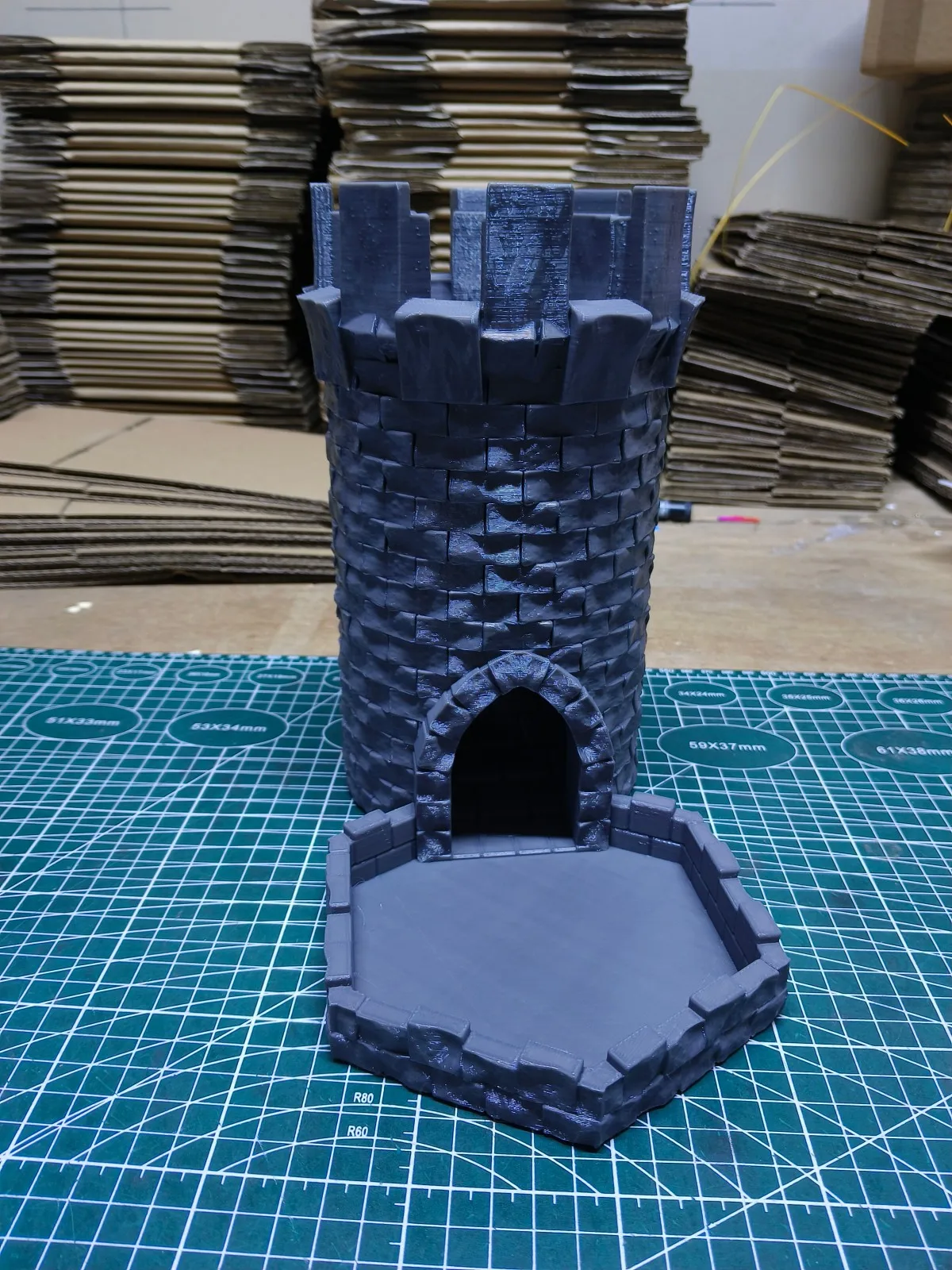 detachable Medieval castle dic - Board Game Werewolf 评论和价格
