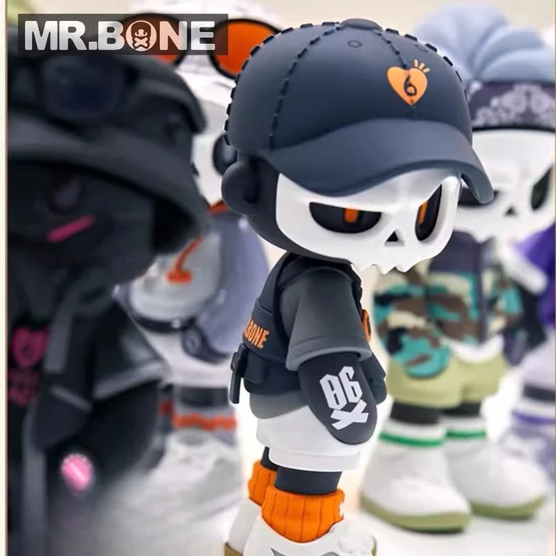 

Original MR.BONE 4th Generation Robert Todd Camping Series Blind Box Figure Model Trendy Play Collection Gift Cool Ornament 12cm