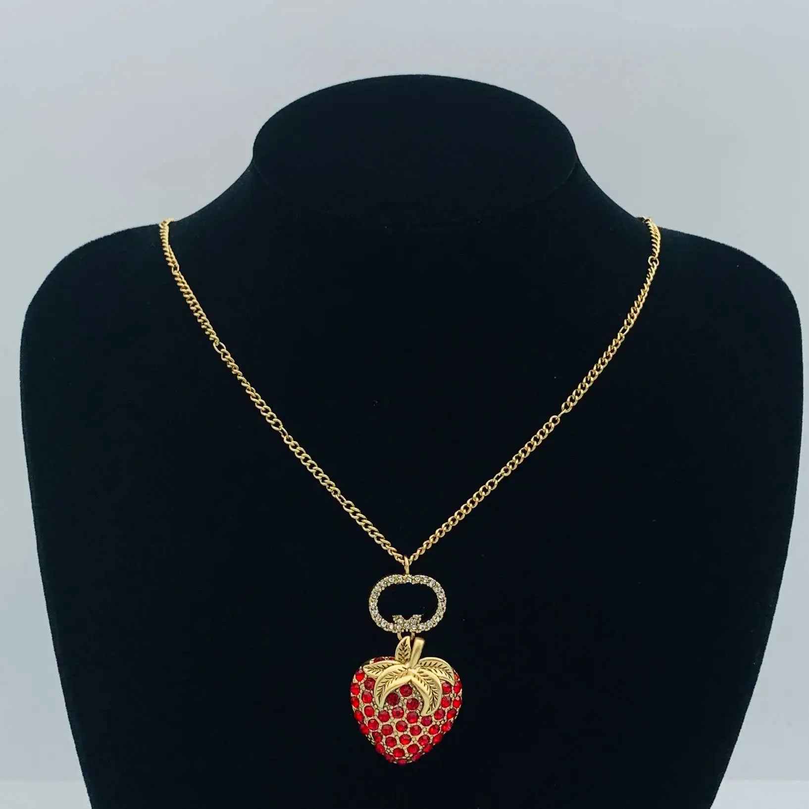 

Элегантное серебряное ожерелье для женщин с подвеской из кубического циркония, модное ювелирное украшение, подарок