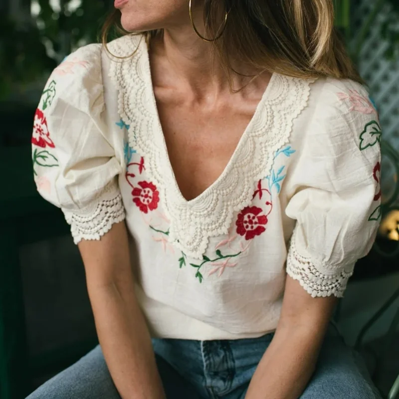 

Women 2024 Retro Temperament V-neck Lace Embroidered Flower Puff Sleeve Shirt