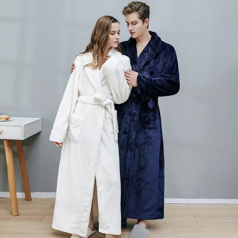 Weibliche Herbst und Winter Warme Lange Korallen Samt Dicken Paar Bad Bademäntel Männer Frauen Pyjamas Dusche Robe Bad Handtücher Für erwachsene