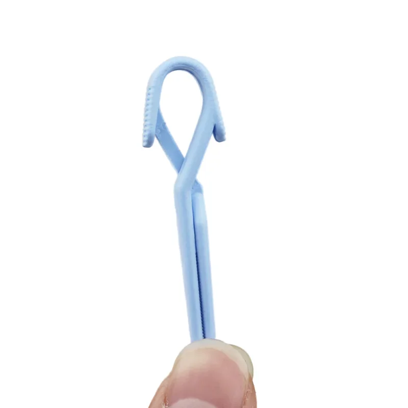 Thumbnail 3 - #76 Manicure Glues Comparison Guide