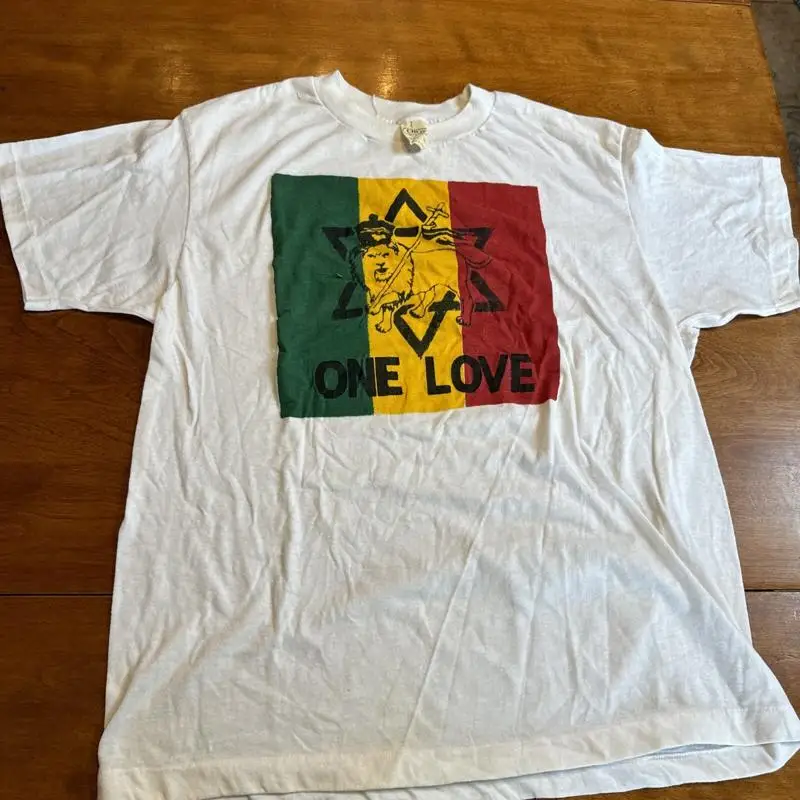 

VTG Bob Marley ONE LOVE Concert Tee Shirt Mens L/MED Reggae Rasta Star Lion VGUC