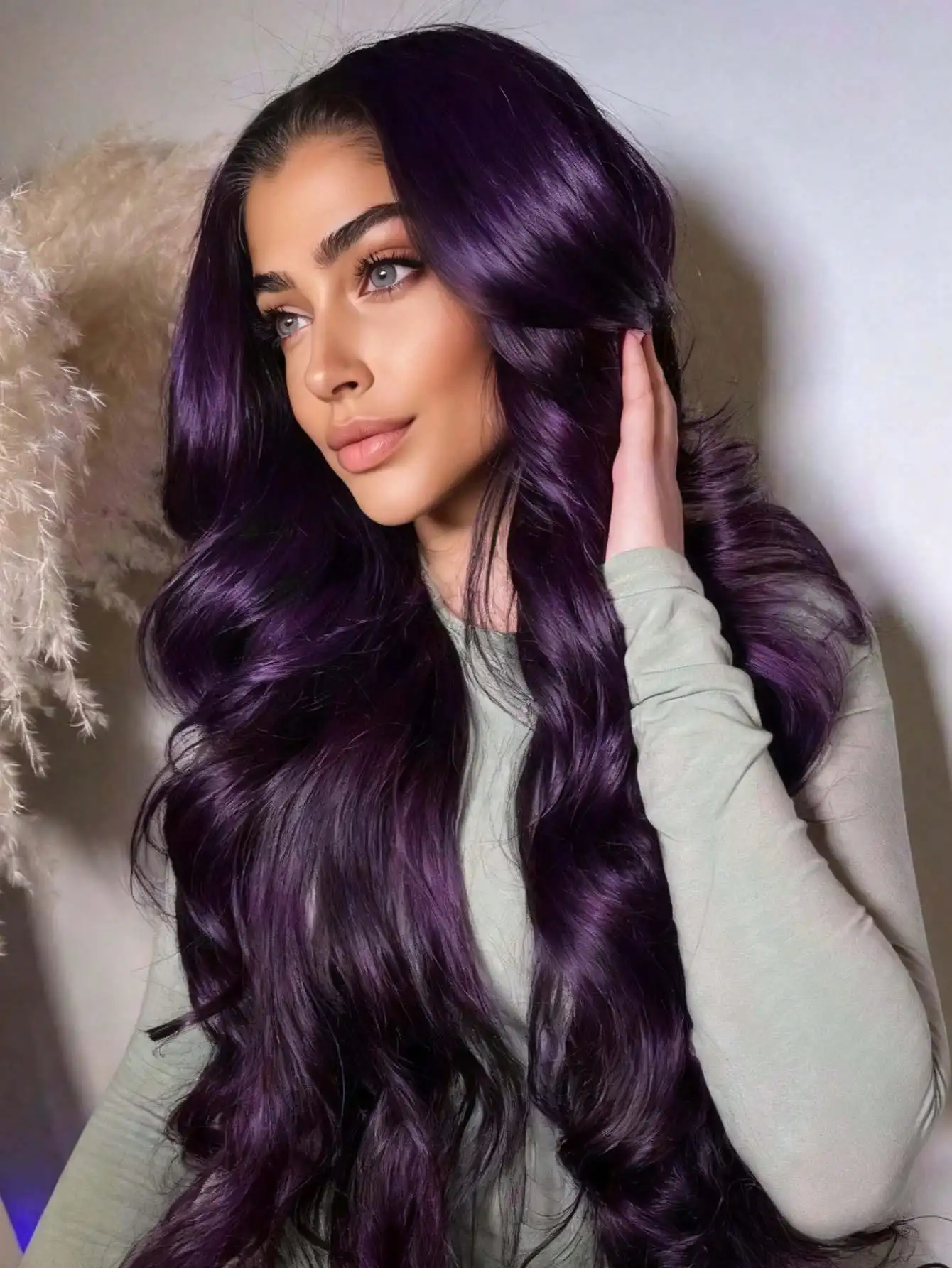 

Dark Burgundy 13x4 Body Wave Lace Front Wigs Highlights Purple wigs with HD Pre Plucked 180% Density For Women Transparent