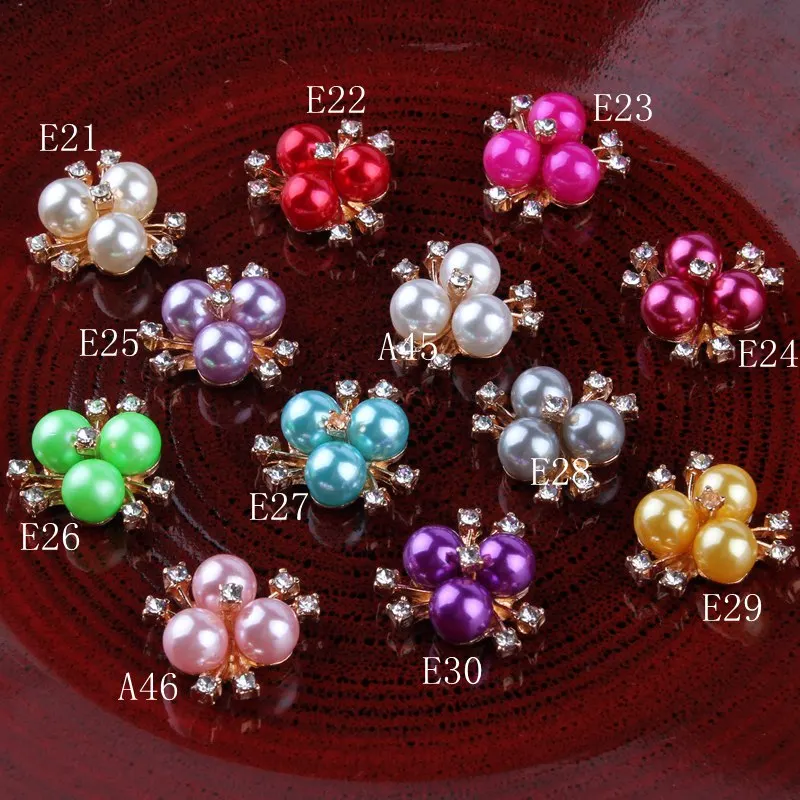 

120pcs/lot Metal Rhinestone Pearl Buttons Clear Flatback Crystal Flower Button for Kids Gilrs Hair Accessories Rhinestone center