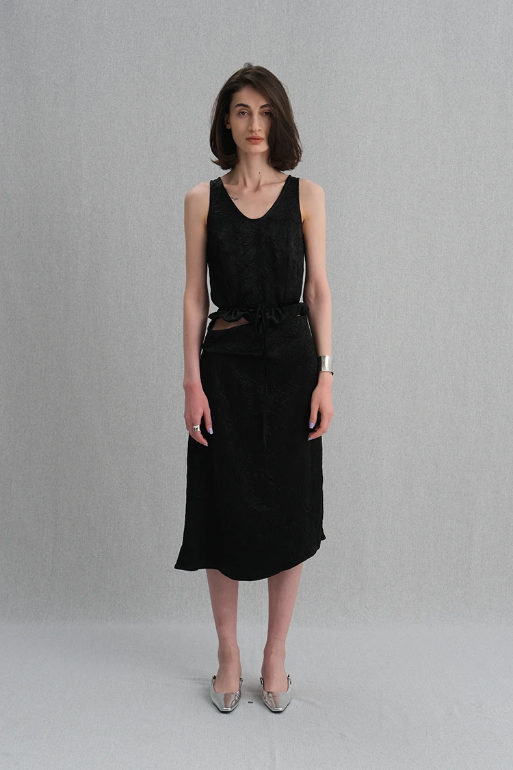 

Юбка женская плиссированная с низкой талией и асимметричным подолом, черная, весна-лето, модная, А-силуэт, однотонная