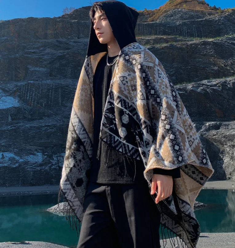 Autumn and Winter Men's Cape Shawl Ethnic Style Travel Outfit Warm Retro Cloak Travel Multifunctional Outerwear Photograp Poncho