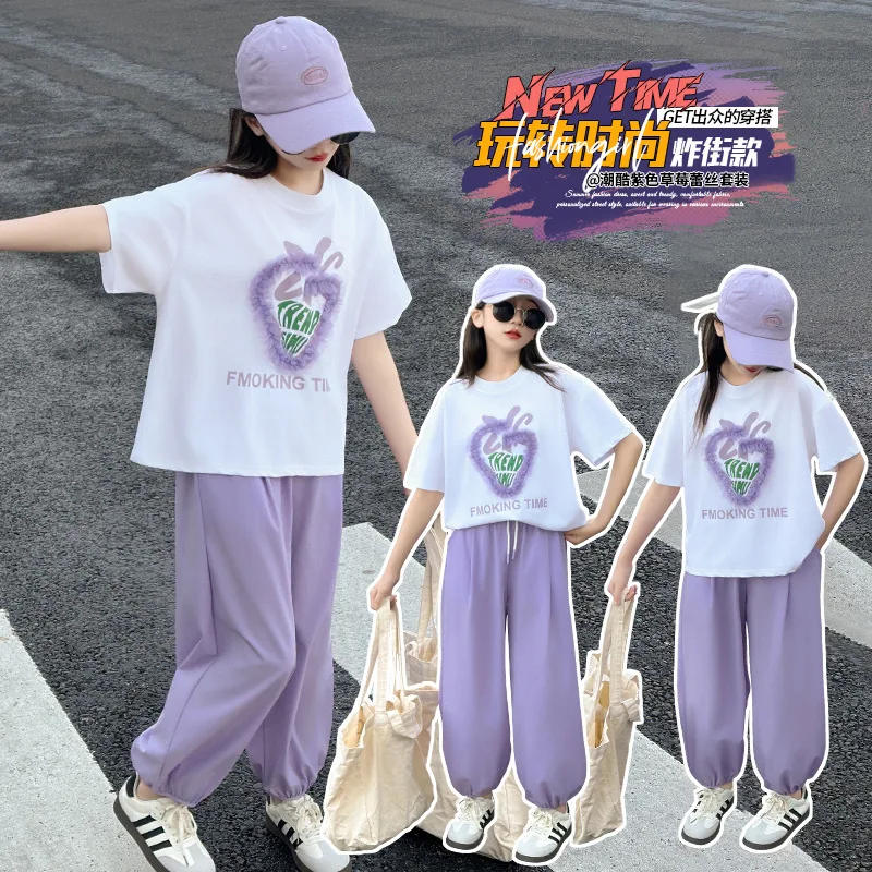 طقم بنطال رياضي بناتي صيفي من الدانتيل باللون الأرجواني والفراولة 2025 طقم سراويل طويلة للأطفال جديد