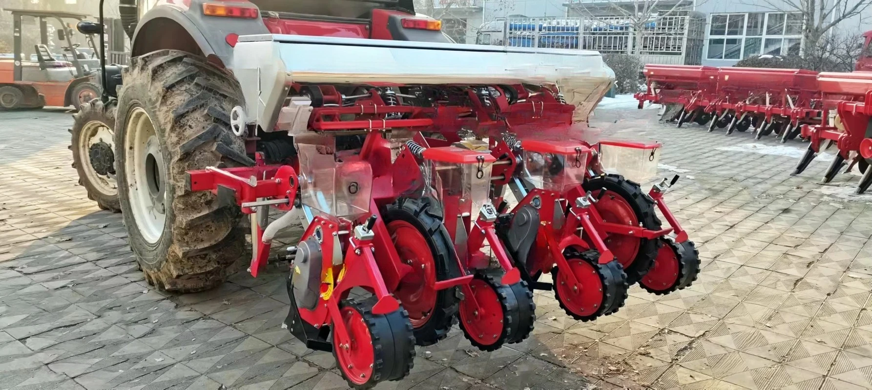 Agricultural Machine New Pneumatic Precision Automatic Maize Planter 4 Rows Tractor Seeder Bean Seedling Transplanter
