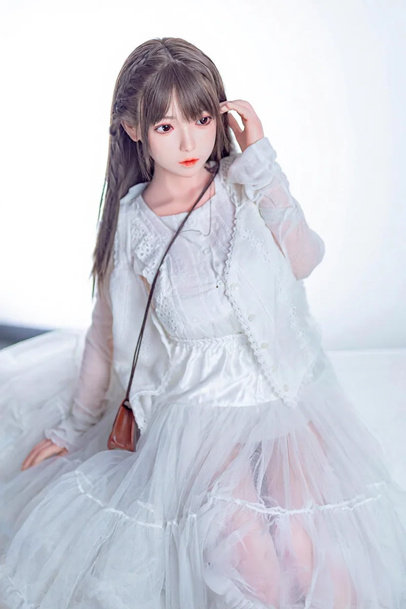 

Seamless Female Action Figure, flat-chested tpe with Wig & Outfit, Large Poseable Collector Statue with Steel Skeleton for