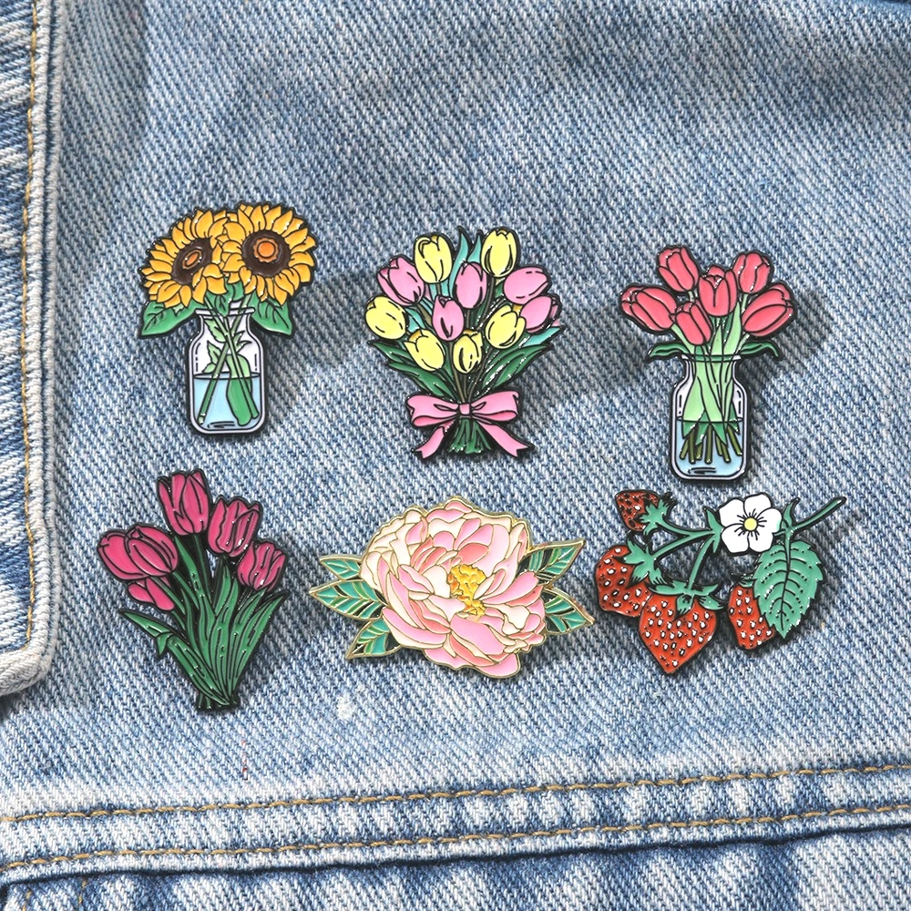 Cute Flower Brooch Pins,Metal Plant Badge Gift for Women, Botanical Themed Lapel Pin Collection for Jacket Hat Bag Decoration