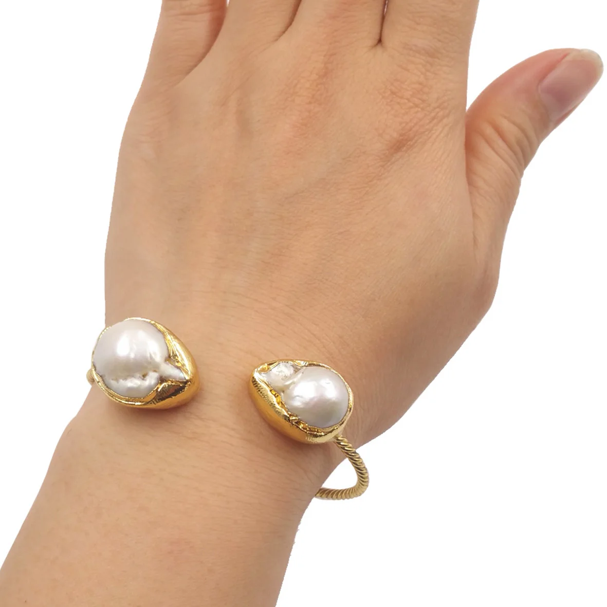 WT-MPB051 WKT Newest natural Real Baroque pearl bangle gorgeous resist tarnishable gold plated adjustable pearl bangle for women