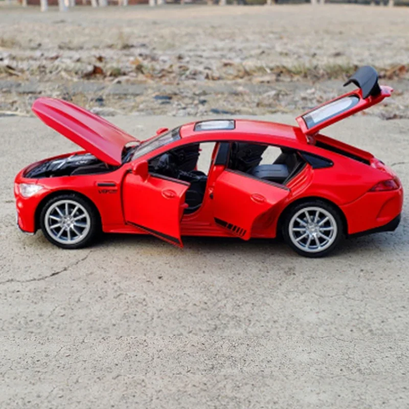 1:32 GT63S Coupe Modello di auto sportiva in lega Fonde sotto pressione e veicoli giocattolo Modello di auto in metallo Simulazione Suono Luce Collezione Giocattolo regalo