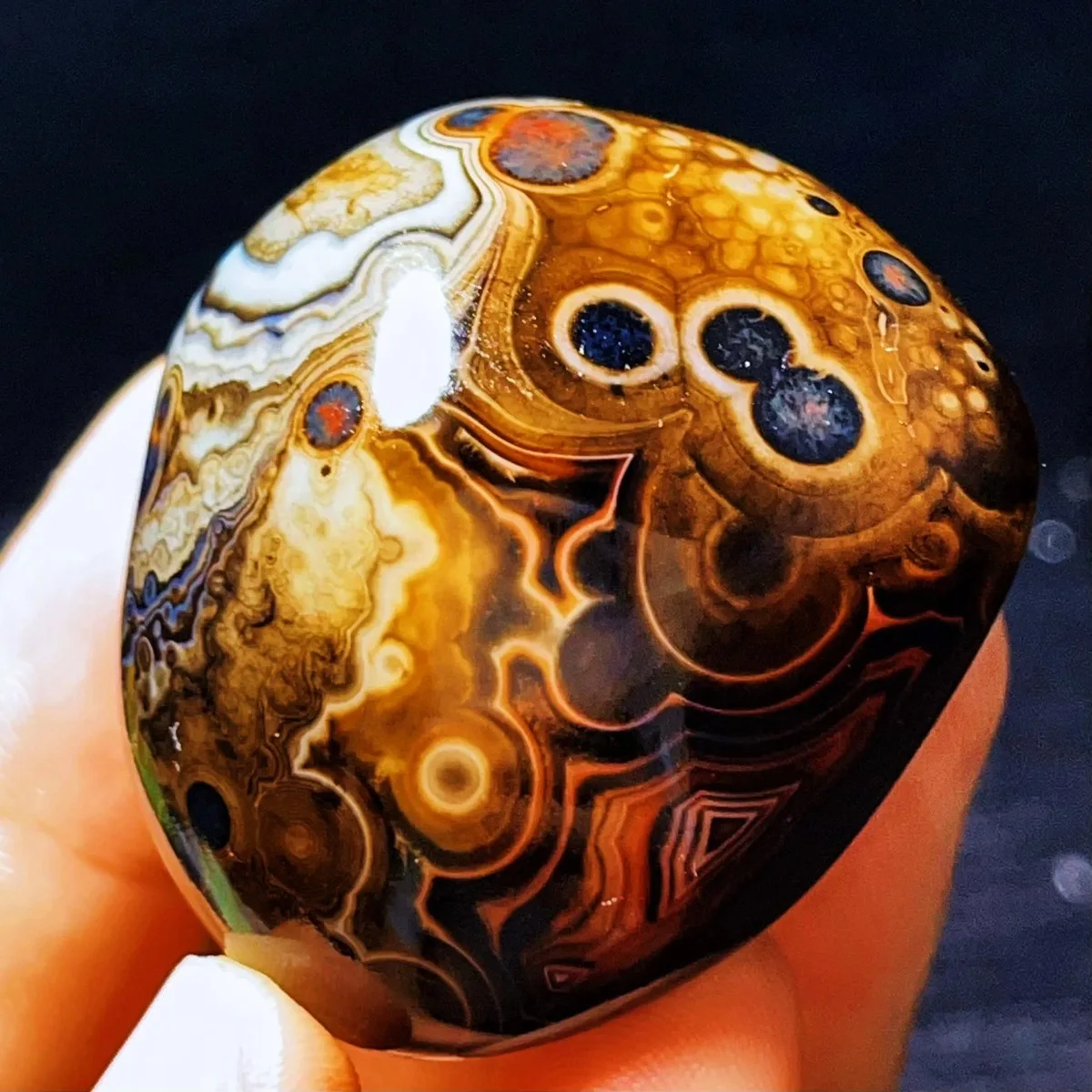 4PC Smooth Texture Banded Agate Palm Stone, Polished Tumbled, Stripe Pattern, Desk Decor, Natural Stone, Crystal Collection