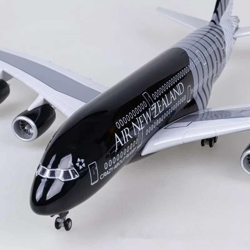 46cm Plastic Model Air New Zealand Airlines A380 Plane Model W Led Light &Landing Gears Model Airplanes Collected Gift