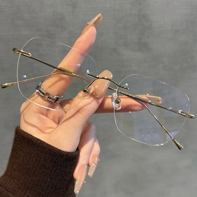 نظارات قصر النظر بإطار من التيتانيوم بدون حدود من OKH للرجال والنساء، نظارات طبية مخصصة