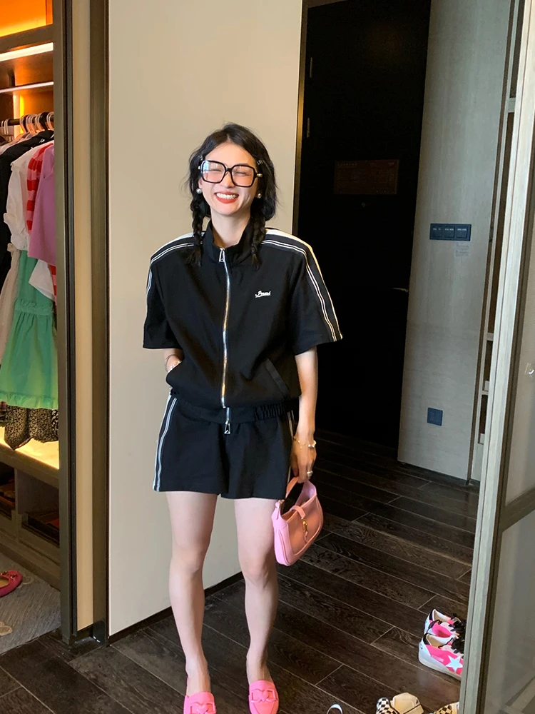 

Black Sports Set Women's Summer Short Sleeve Jacket Sports Uniform Two-Piece Elastic Waist Shorts Cotton Casual Sportswear