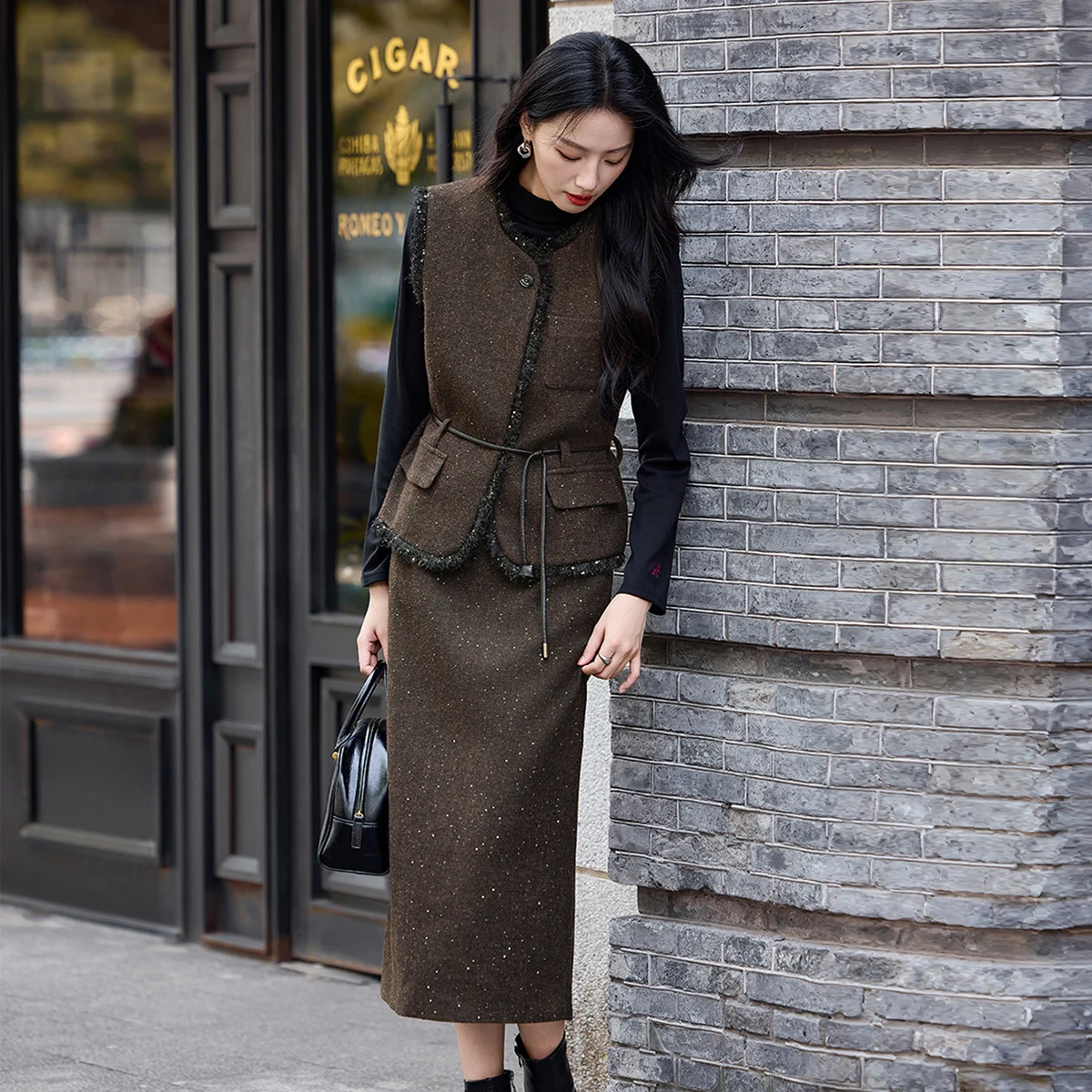 SENTUBILA ensemble 2 pièces femme 2025 hiver ceintures détachables gilet jupe Midi mélange de laine paillettes gland garniture costume femme 154ZC4888