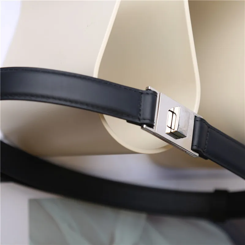 High Quality Black Leather Buckle Belt Simple and Usable for All Seasons Double Sided Top Layer Luxurious Women's Belt