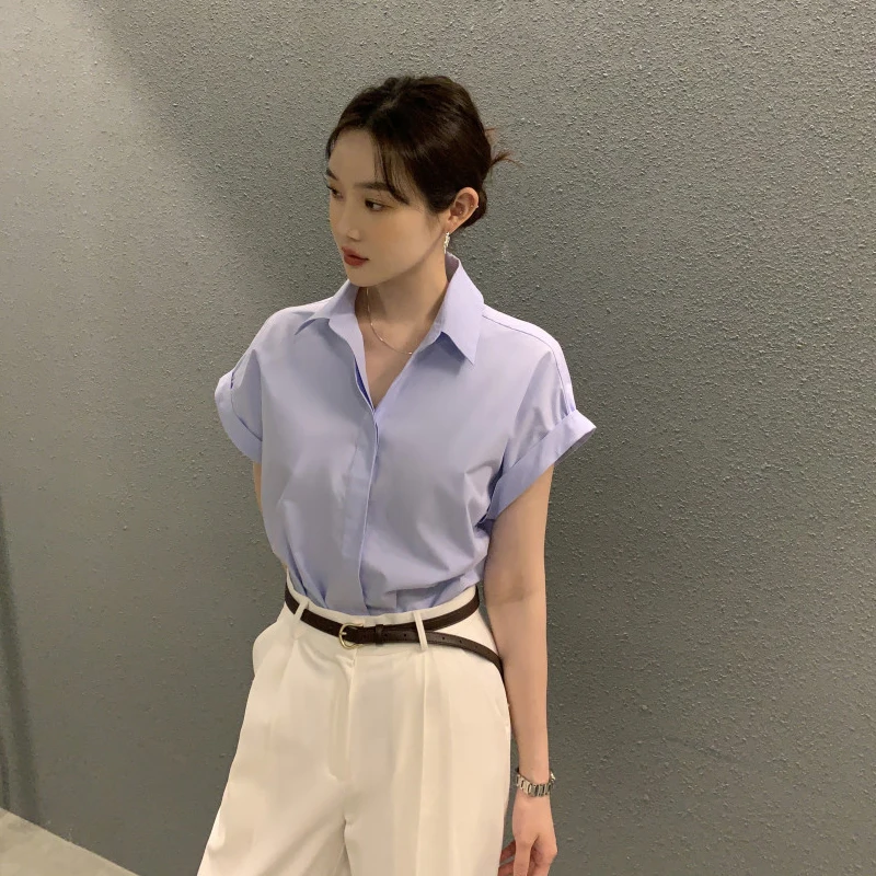 เสื้อเชิ้ตผู้หญิงฤดูร้อน 2023 สไตล์เกาหลี สีขาวลำลอง ผ้าผสม สีพื้น ติดกระดุม ทรงหลวม