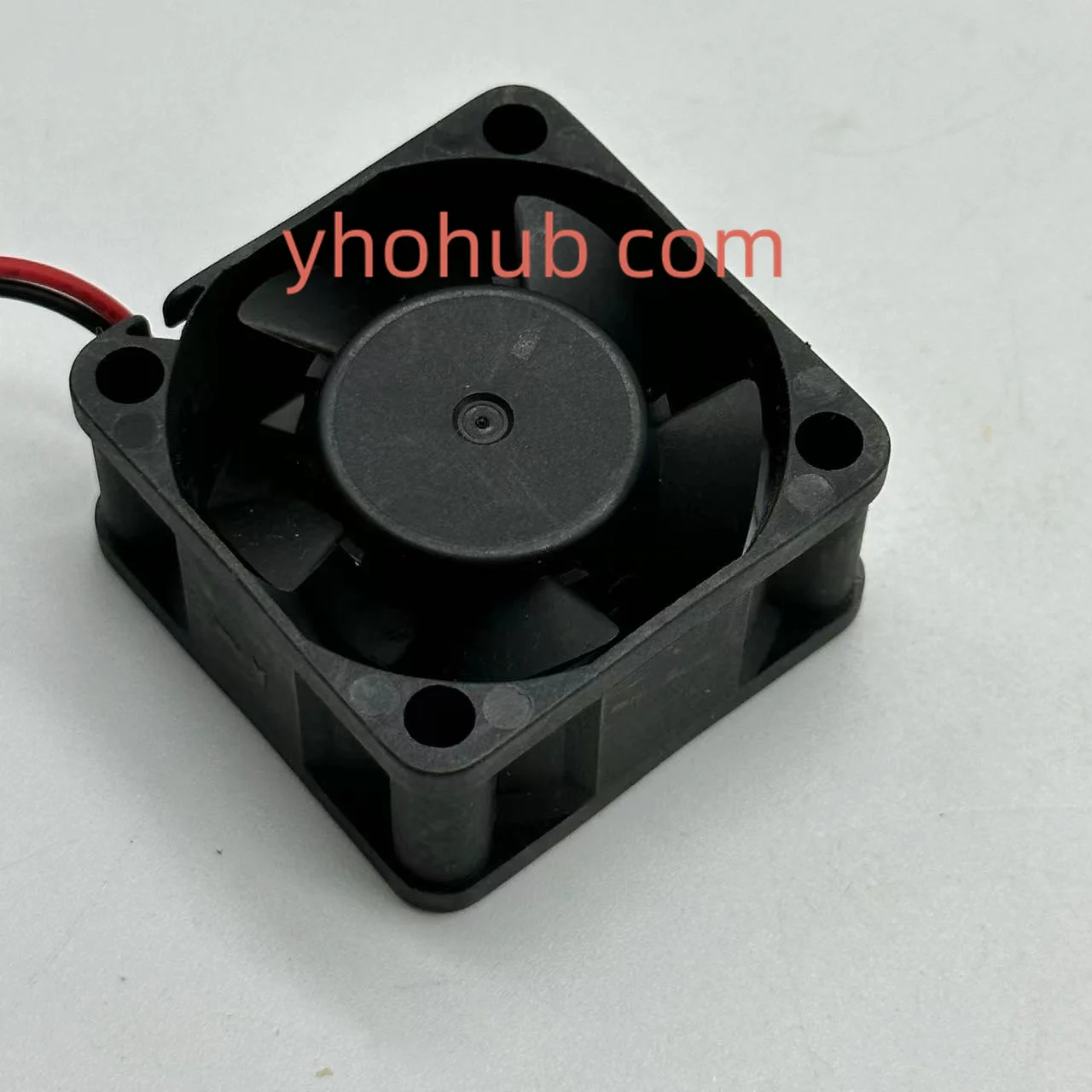 AVC DF0402012B2HN DC 12V 0.12A 40x40x20mm 2-Wire Server Cooling Fan