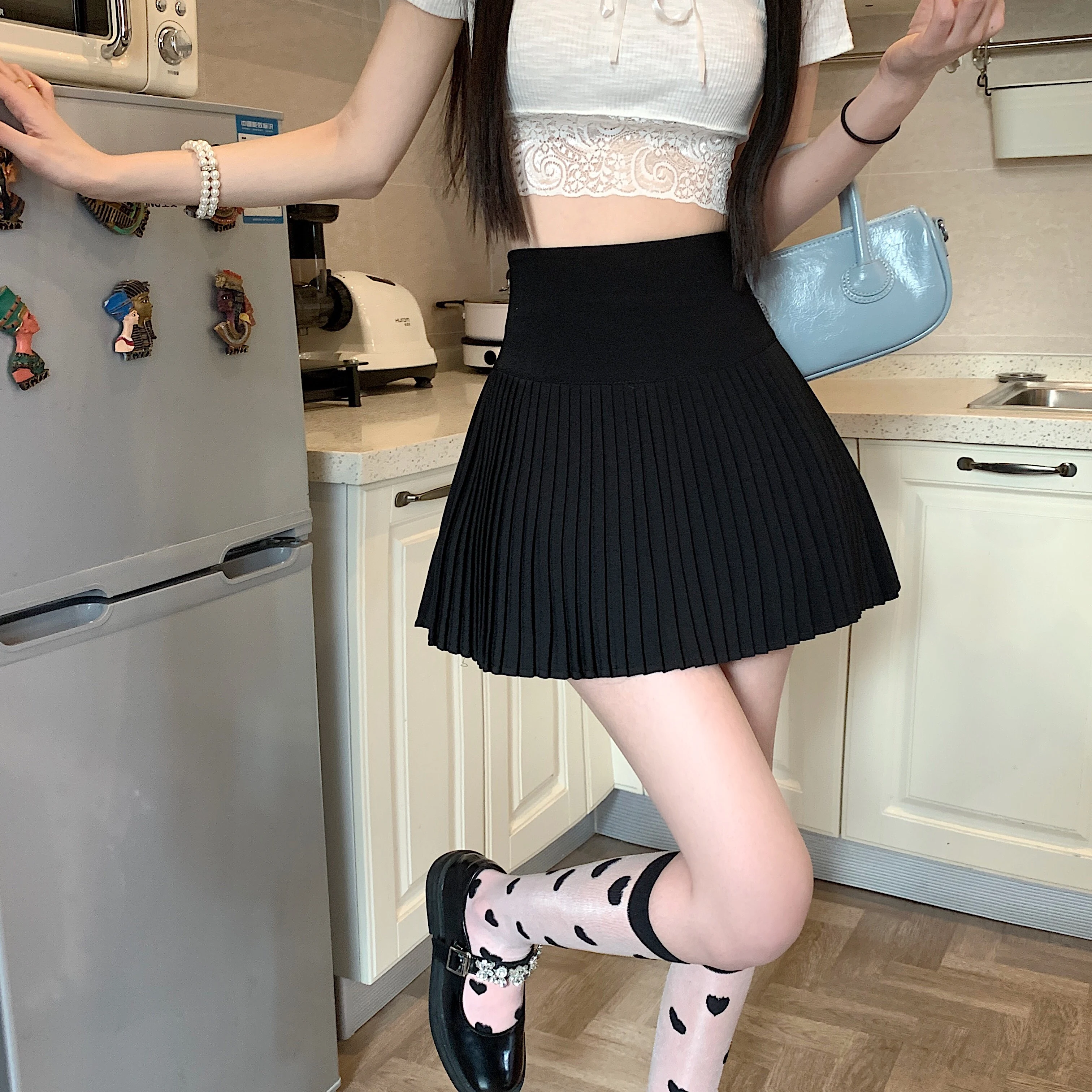 Summer hot girl white pleated anti glare high waisted women's A-line short skirt