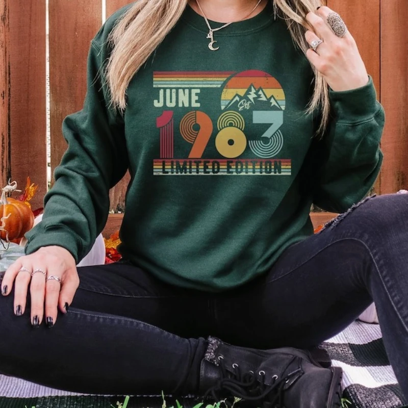 

1986 1984 1983 Retro Sweatshirt Vintage 40th Birthday Gift Unisex for Men & Women Classic 90s Style Party Anniversary Outfit
