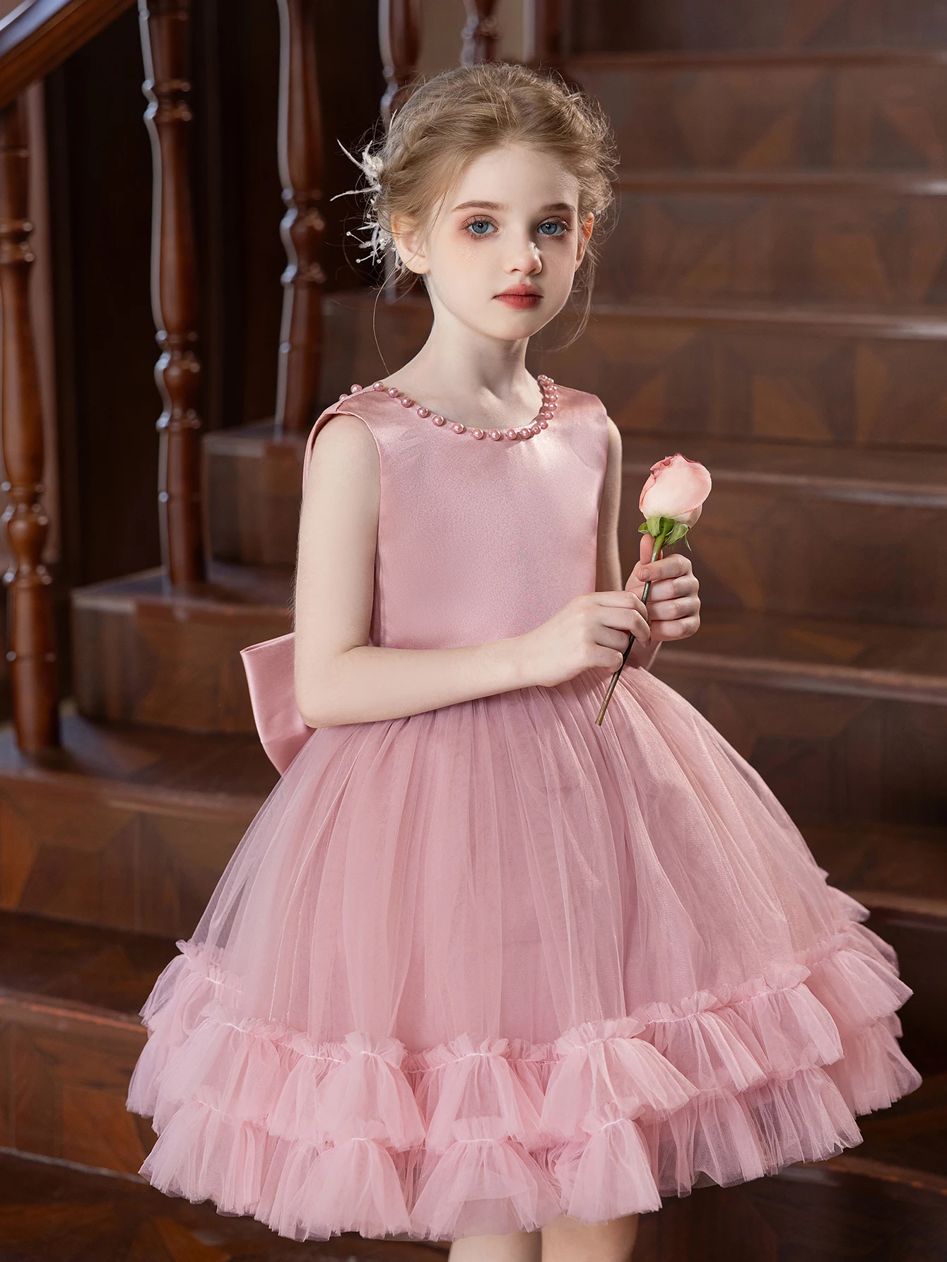 Pink Cake-themed Dress for Girls Featuring a Short Skirt with Large Bow Pompon Gauze for Birthday Party