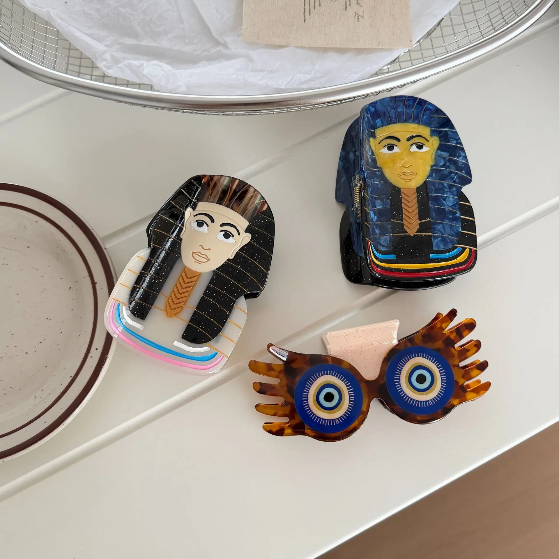 High Quality Resin Shark Clip Egyptian Theme Funny Eye Pattern Unique Designer Claw for Back Head Updo Women Daily