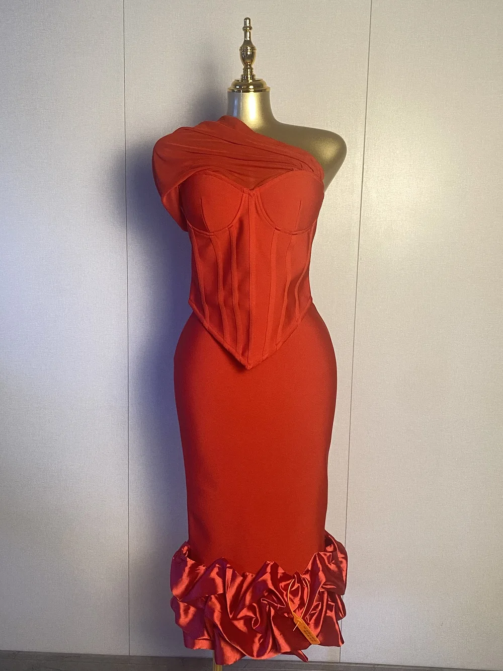 

2025 New Women Sexy One Shoulder Ruffles Red Skirts 2 Piece Sets 2025 Elegant Evening Club Luxury Birthday Party Dresses