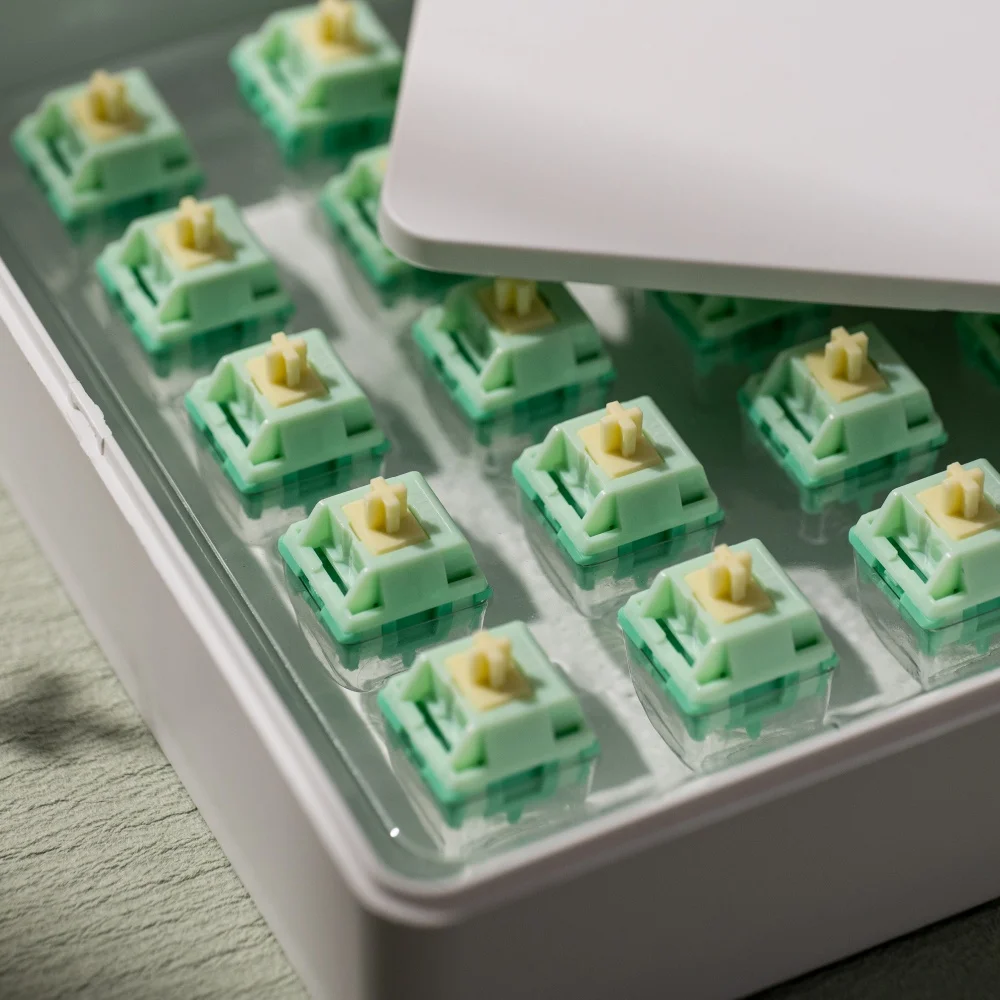 Akko Cilantro Switch 5 Pins 36gf Deep Clack Tactile Switch Factory Lubed متوافق مع لوحة المفاتيح الميكانيكية Cherry MX (45 قطعة)