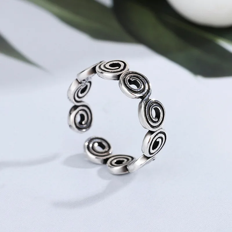 Retro distressed spiral ring fashionable temperament personality trendy ladies cool style open ring