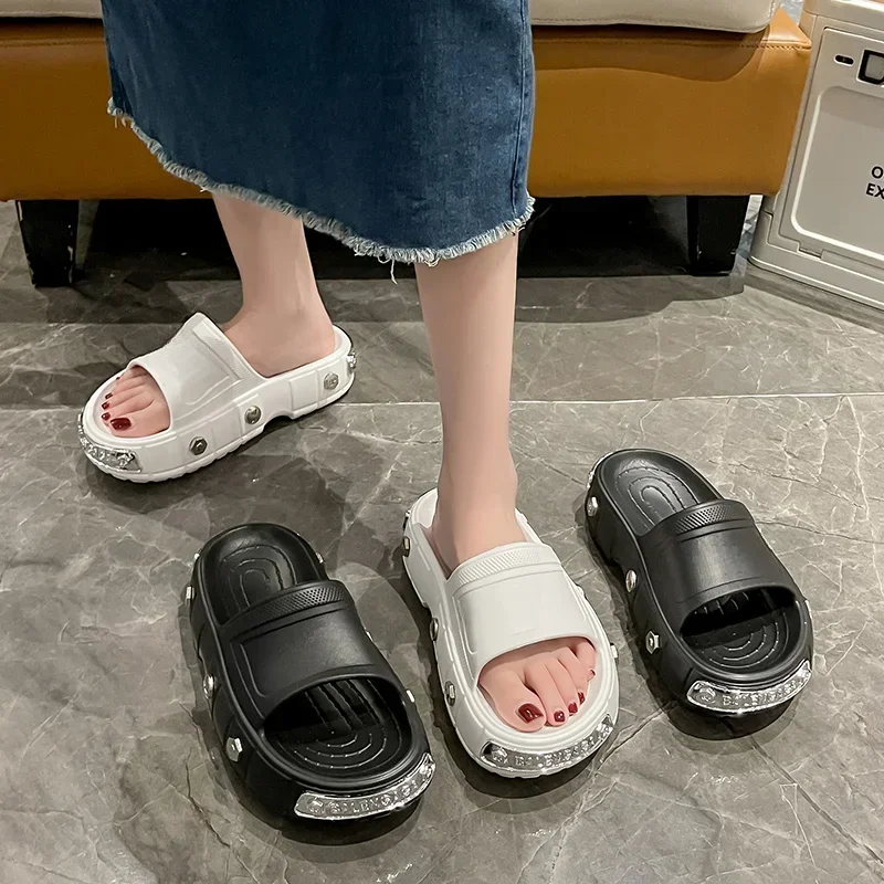 Demi-pantoufles de plage pour hommes et femmes, confortables et respirantes, pour activités de plein air, sandales augmentant la hauteur, nouvelle collection été